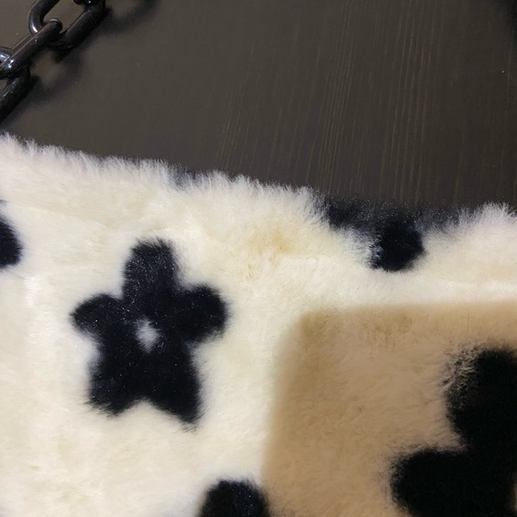 COPY - Fluffy tote bag - Picture 5 of 5